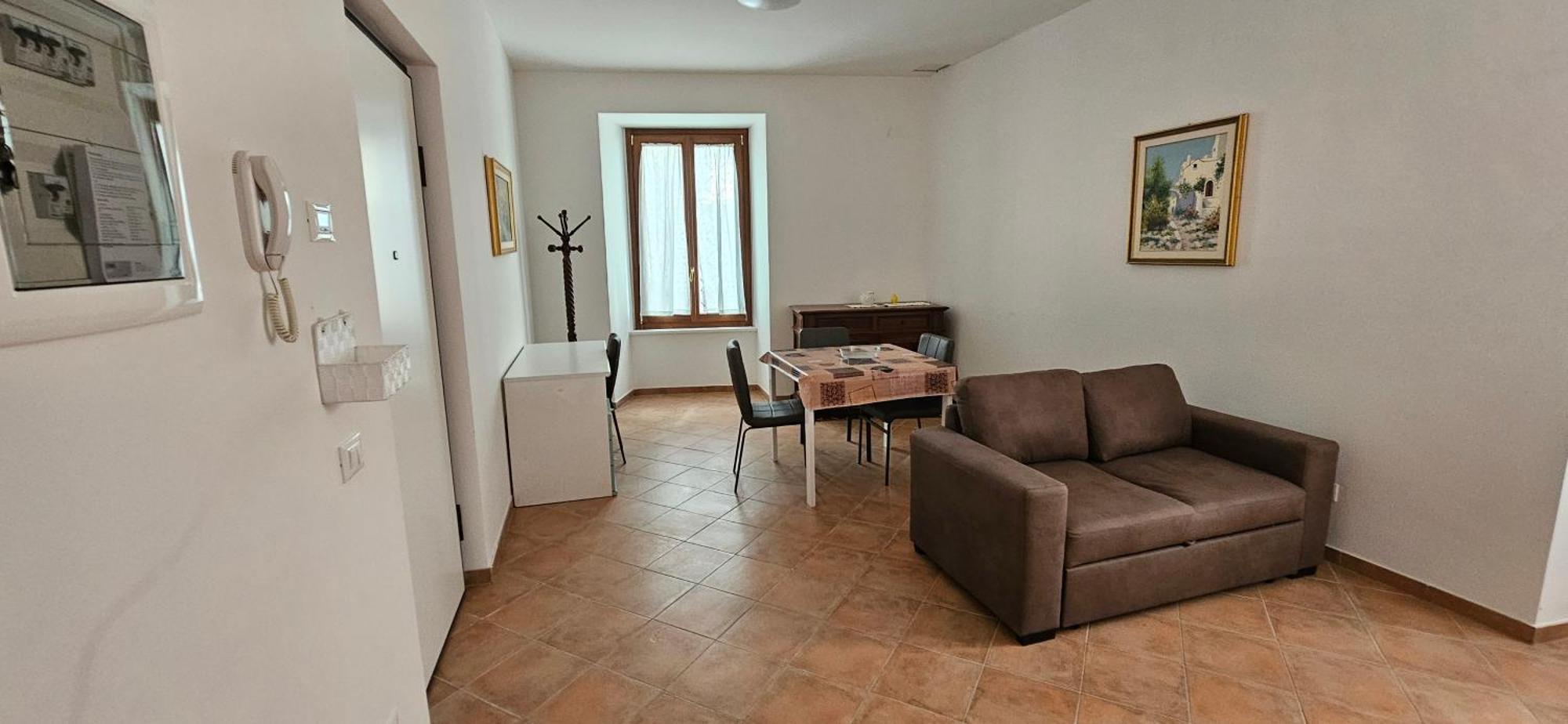 Sotto La Torre Apartment LʼAquila Екстериор снимка