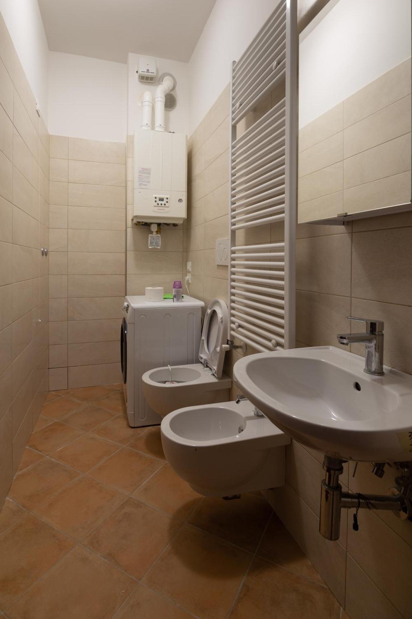 Sotto La Torre Apartment LʼAquila Екстериор снимка