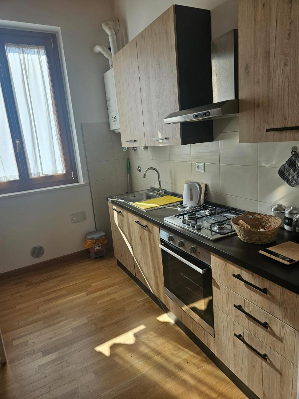 Sotto La Torre Apartment LʼAquila Екстериор снимка